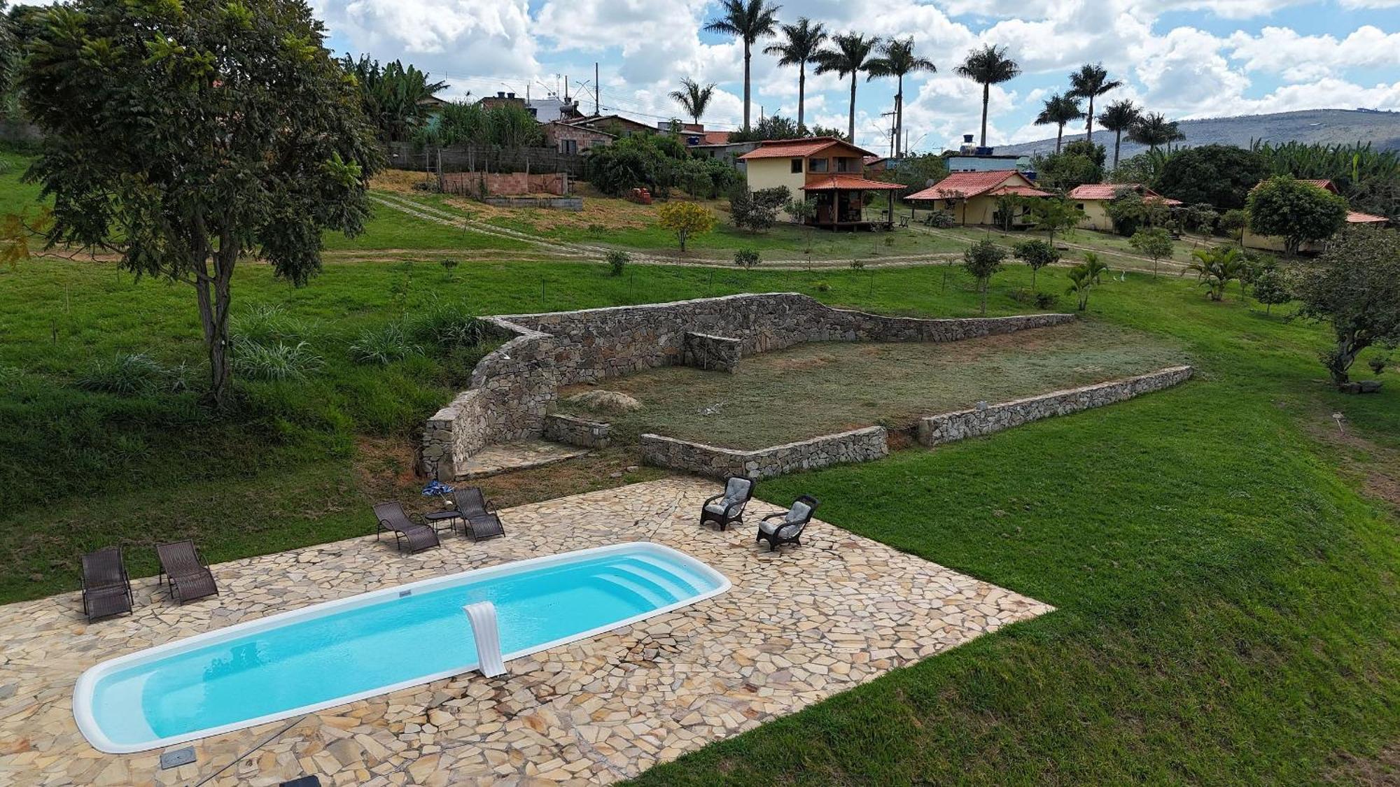 Chales Vila Carrancas - Unidade Centro Exterior photo